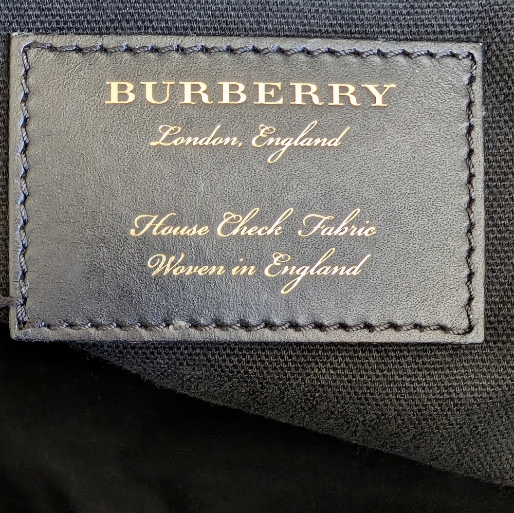 Burberry Welburn Tote - EUC - Picture 9 of 10